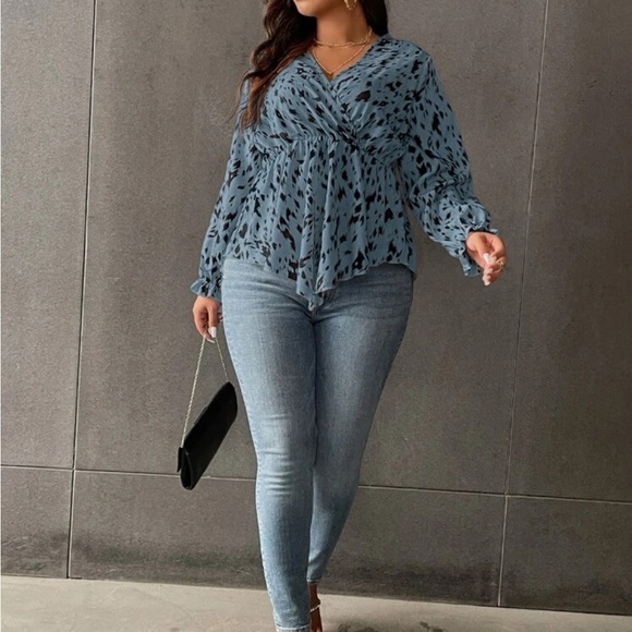 Plus Size Surplice Neck Asymmetrical Peplum Top Blouse - Picture 5 of 12